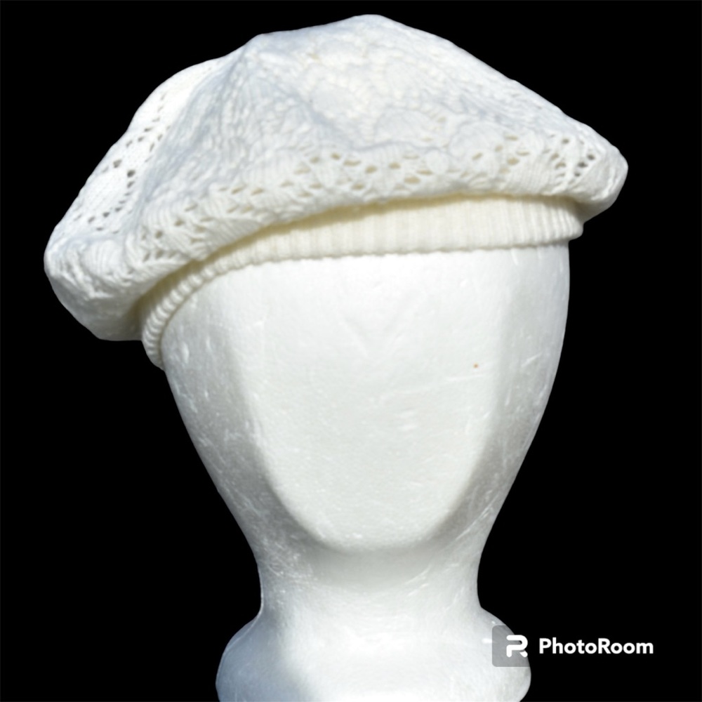 FREE GIFT W/PURCHASE OF $10+! Women’s Knit Beret